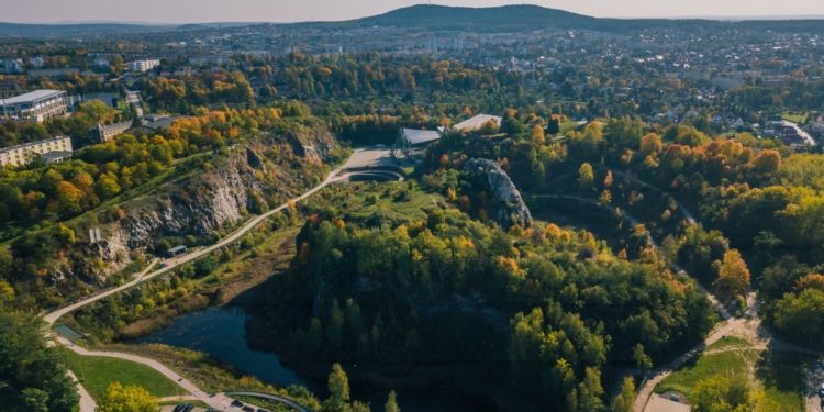 10 pomysłów na wycieczki po regionie i Kielcach w majówkę