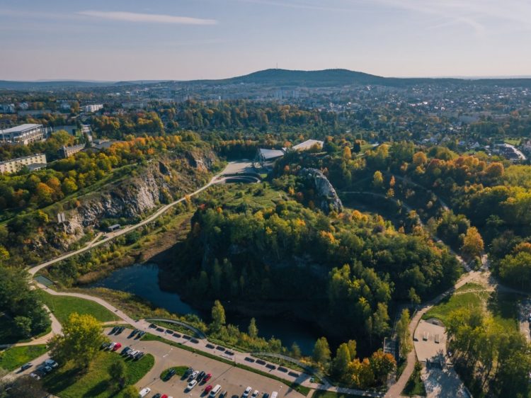 10 pomysłów na wycieczki po regionie i Kielcach w majówkę