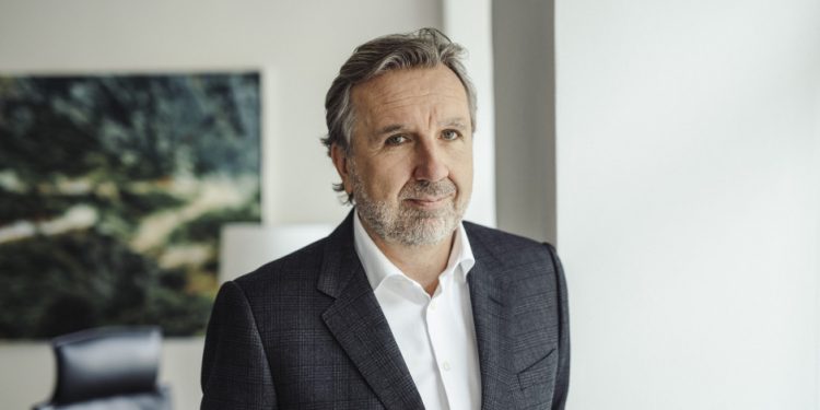 Michał Sołowow sprzedaje swój biznes w Rosji