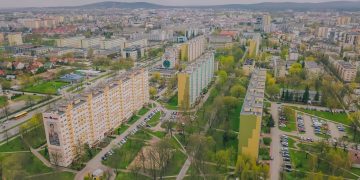 Mieszkaniec KSM wziął sprawy w swoje ręce. Chce budowy parkingu i strefy rekreacji