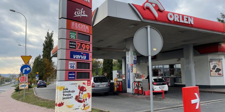 Diesel już po 8 złotych za litr. A będzie jeszcze drożej