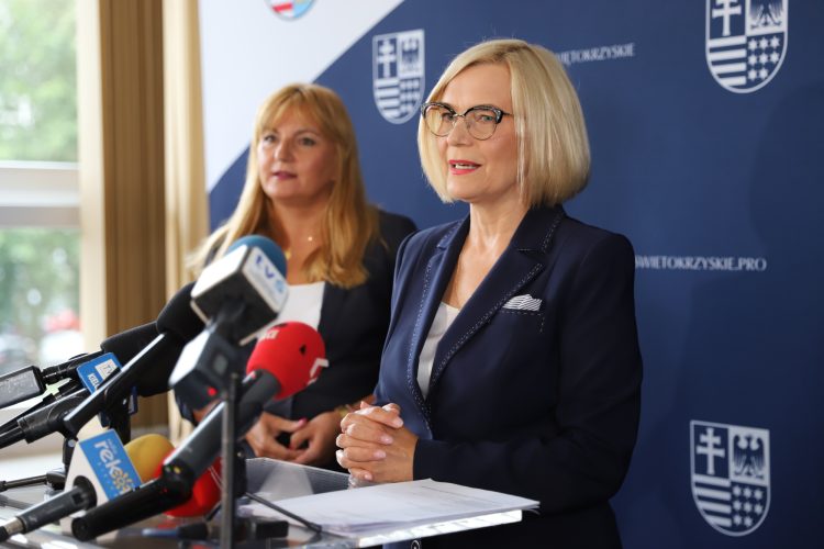 O co chodzi w konflikcie o Teatr? Michał Kotański zarzuca brak kontaktu, Renata Janik mówi o rozliczeniu inwestycji