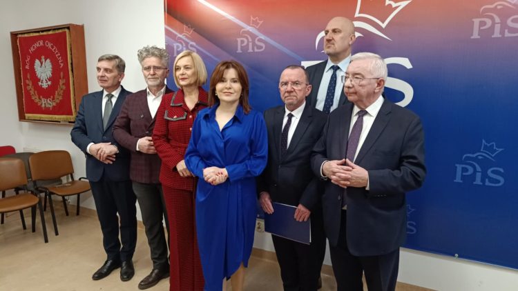 ŚCO nie dostanie blisko 300 milionów dofinansowania? „Niech rząd przestanie się bawić życiem Polaków”