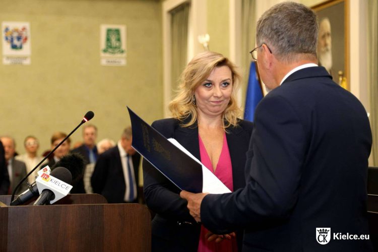 Monika Kowalczyk odeszła z klubu KO. „Chyba nie wszyscy radni są zdecydowani, aby wziąć odpowiedzialność za władzę w mieście”
