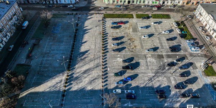 Utrudnienia w związku z obchodami Święta Wojska Polskiego