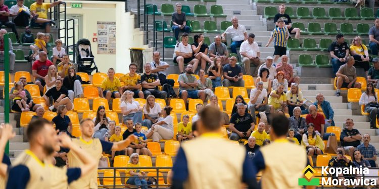 [ZDJĘCIA] Kibice na otwartym treningu Industrii Kielce