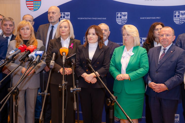 105 milionów złotych długu NFZ wobec świętokrzyskich szpitali. Samorząd bije na alarm