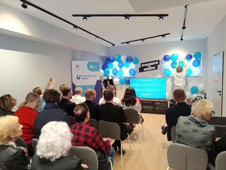 [ZDJĘCIA] Przestrzeń stworzona przez młodych i dla młodych. Urban Lab oficjalnie otwarty