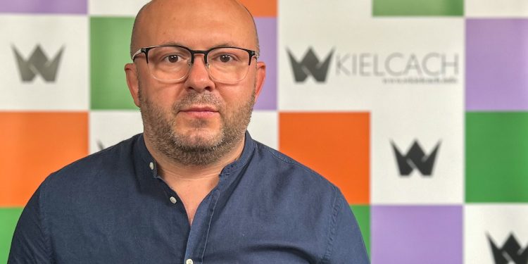 Dr Wiktor Krasa z Akademii Lipińskiego: „Ten rok akademicki jest dla nas szczególny, możemy pochwalić się imponującą liczbą, jeśli chodzi o wyniki rekrutacji”