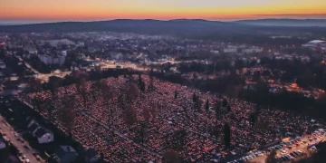 Wolontariusze od piątku będą kwestować na kieleckich cmentarzach
