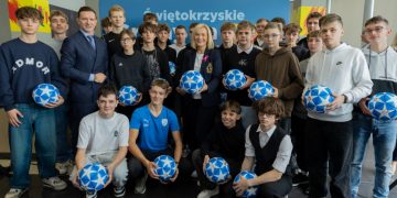 Świętokrzyskie – gramy na TAK z Funduszami Europejskimi. Rusza nowa kampania. Jej twarzą został były reprezentant Polski