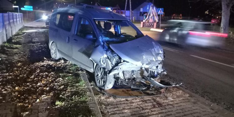 Wypadek w gminie Pierzchnica. Trzy osoby trafiły do szpitala