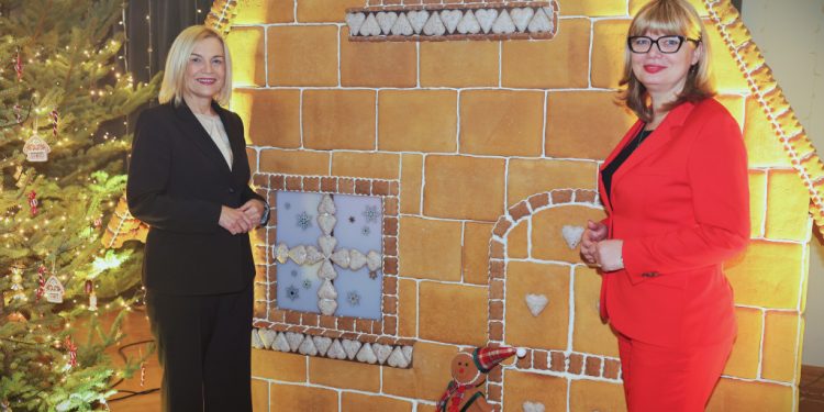 II Świętokrzyski Jarmark Bożonarodzeniowy z największą chatą z piernika w Polsce