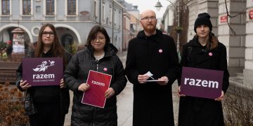 Działacze partii Razem popierają nocne ograniczenie sprzedaży alkoholu