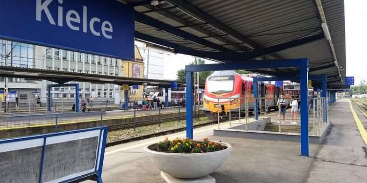 Przetarg na modernizację kolejnego odcinka linii kolejowej nr 8