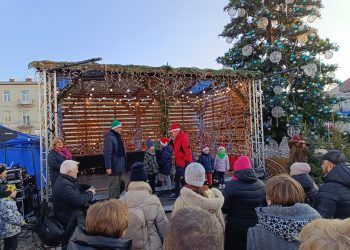 [ZDJĘCIA] Rozpoczął się Jarmark Świąteczny. Atrakcje od 13 do 21 grudnia