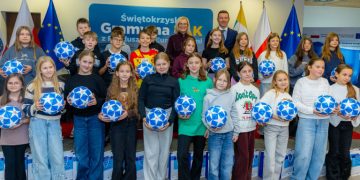 „Świętokrzyskie – Gramy na TAK z Funduszami Europejskimi”. Na Politechnice odbyło się oficjalne podsumowanie kampanii