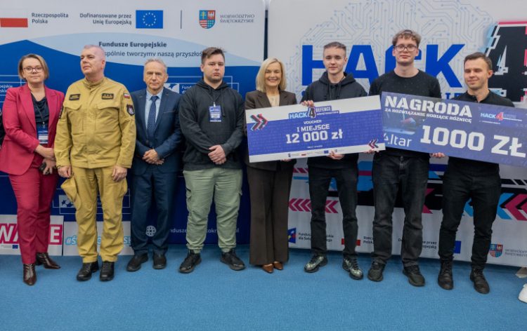 System Dron Alert najlepszym projektem nocnego hackathonu na Politechnice Świętokrzyskiej