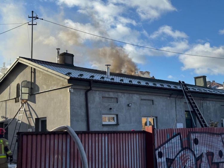 Pożar przy ulicy Bodzentyńskiej w Kielcach