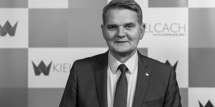 Nie żyje profesor Jacek Semaniak, prezes Głównego Urzędu Miar i były rektor UJK