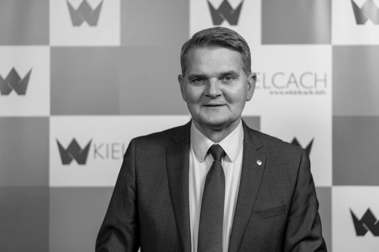 Nie żyje profesor Jacek Semaniak, prezes Głównego Urzędu Miar i były rektor UJK