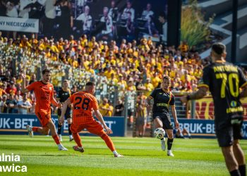 W tym stuleciu nie było tak spłaszczonej tabeli po 18 kolejkach