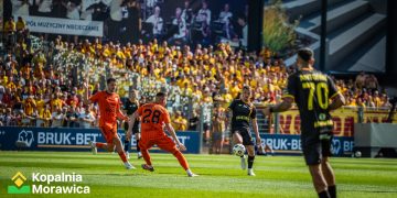 W tym stuleciu nie było tak spłaszczonej tabeli po 18 kolejkach