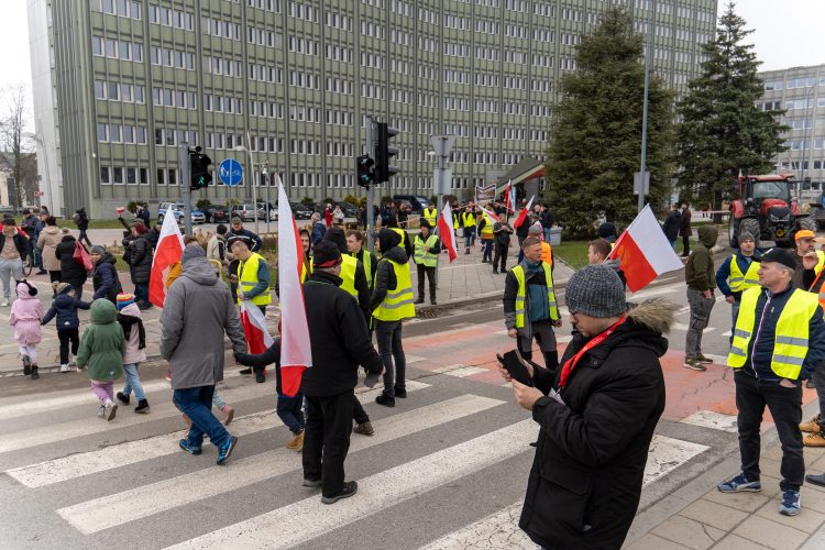 Protest rolników w Kielcach i Cedzynie