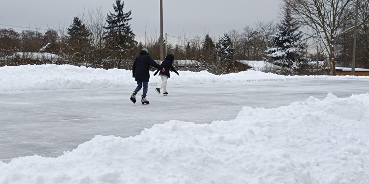 Lodowisko przy ulicy Szczecińskiej już otwarte