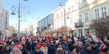 Tłumy na orszaku Trzech Króli w Kielcach [ZDJĘCIA]