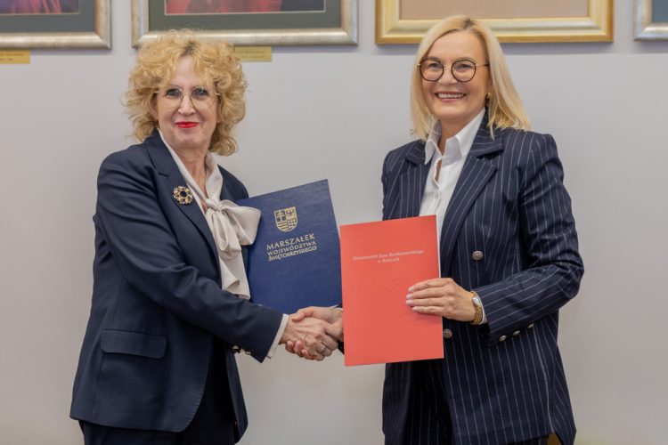 Urząd Marszałkowski i UJK z porozumieniem. Studenci zdobędą praktyczną wiedzę o ekonomii społecznej