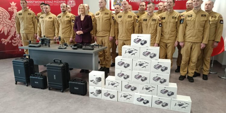 Nowoczesne drony dla świętokrzyskich strażaków