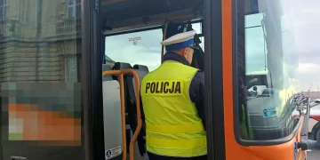 W pięciu województwach ruszają kontrole autokarów przewożących dzieci na ferie