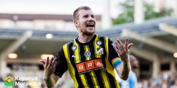 Korona sprowadza „kozaka” do środka pola. W dorobku mistrzostwa Szwecji i Holandii