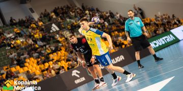 Kontrowersyjny przepis zostanie zmodyfikowany. Kluby będą musiały postawić na młodych graczy