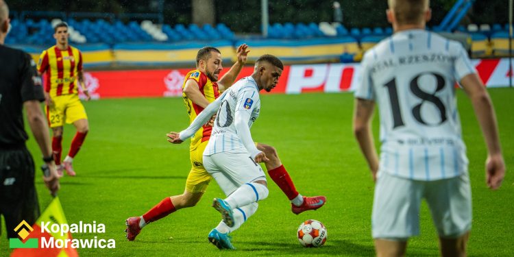 Dwóch zawodników na pewno nie pojedzie z Koroną do Warszawy