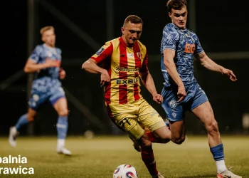 Obfity deszcz pokrzyżował plany Korony. Sparing odwołany