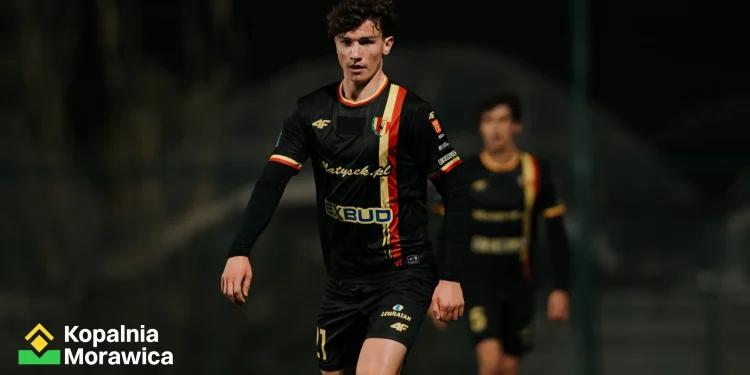 Długi kontrakt dla utalentowanego obrońcy