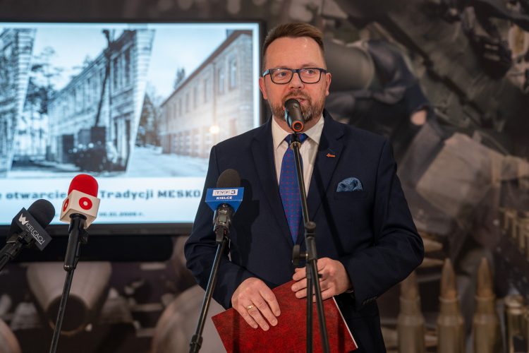 [ZDJĘCIA] Ponad 100 – letnia historia MESKO upamiętniona. Sala Tradycji otwarta