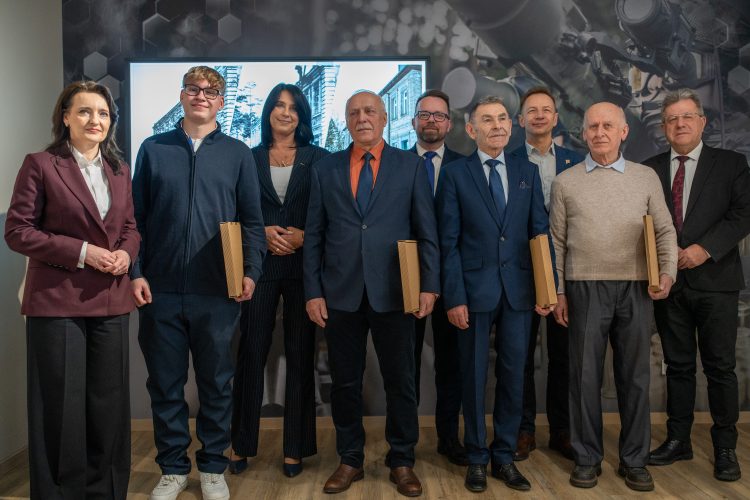 [ZDJĘCIA] Ponad 100 – letnia historia MESKO upamiętniona. Sala Tradycji otwarta