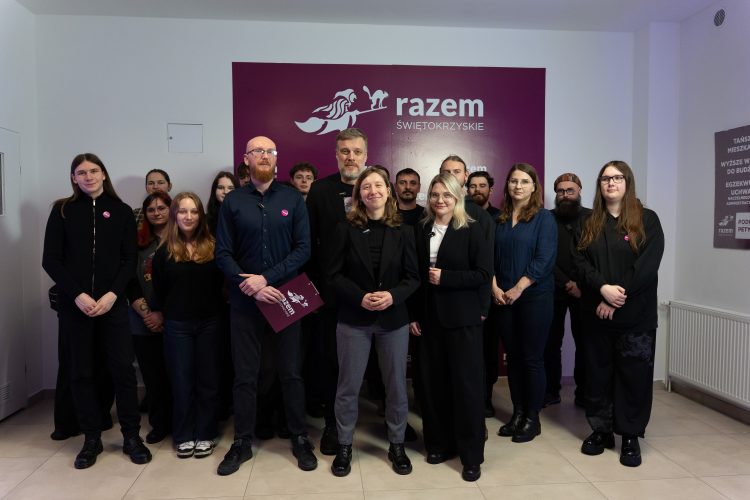 Adrian Zandberg w Kielcach. Partia Razem z pierwszym biurem w regionie