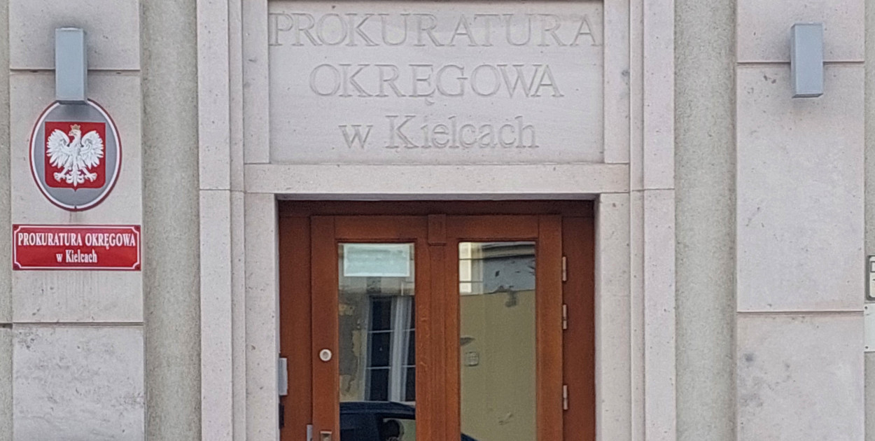 17 osób z zarzutami o nielegalny obrót środkami odurzającymi i lekami