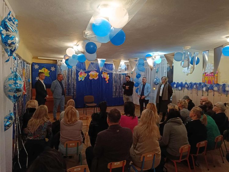 [WIDEO] Mieszkańcy nie chcą likwidacji przedszkola. Spotkanie z wiceprezydentem w burzliwej atmosferze