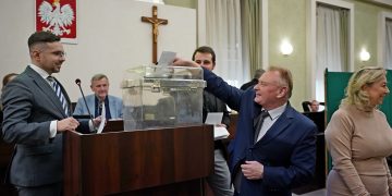 Znowu remis. Kto będzie nowym przewodniczącym Rady Miasta? 