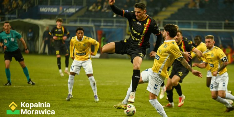 Korona przegrała w Lublinie. Przespała pierwszą połowę, w drugiej biła głową w mur