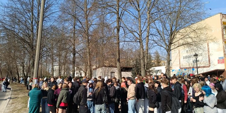 Kolejny alarm bombowy w kieleckiej szkole. Tym razem w „Budowlance” przy ul. Jagiellońskiej