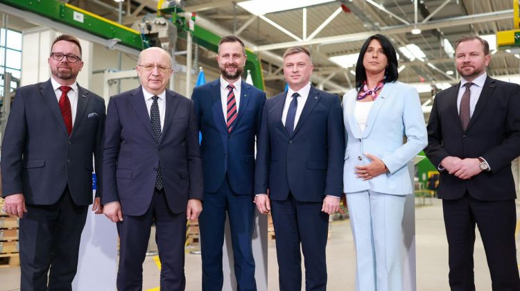 Szef MON w MESKO: Systemy antydronowe i obrona przeciwlotnicza – to nasze priorytety