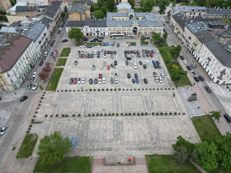 W marcu kluczowa analiza ws. budowy parkingu podziemnego pod Placem Wolności