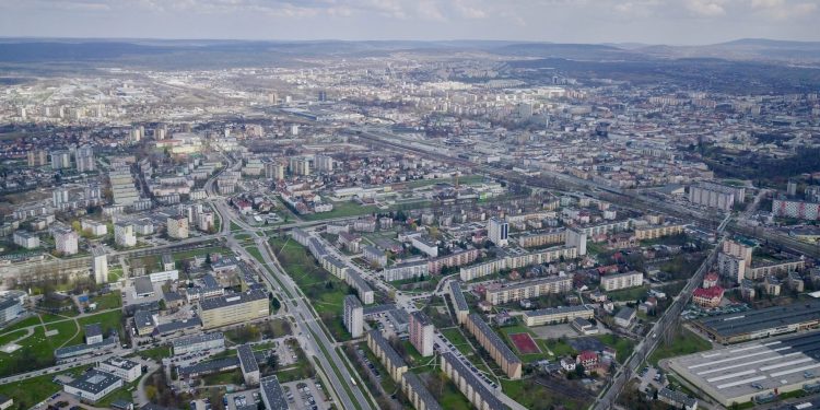W lutym średnia ofertowa cena najmu mieszkania w Polsce wyniosła 3 588 zł