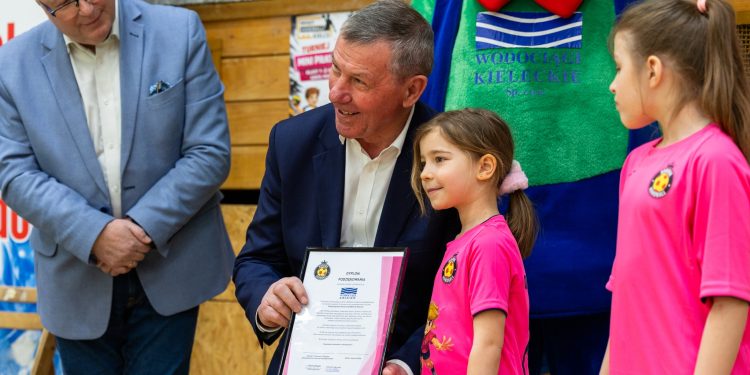 „Dziewczyny, nie bójcie się wuefu”. Felieton Henryka Milcarza, prezesa Wodociągów Kieleckich